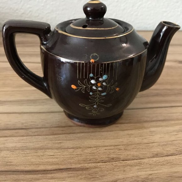 VTG Mid-Century Japanese Redware Pottery Small Teapot Hand Painted Moriage Style - Picture 2 of 6
